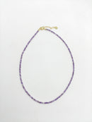 Gargantilla mineral amatista con cierre de metal