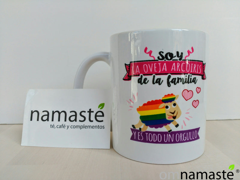 Taza Soy la oveja arco iris de la familia y es todo un orgullo