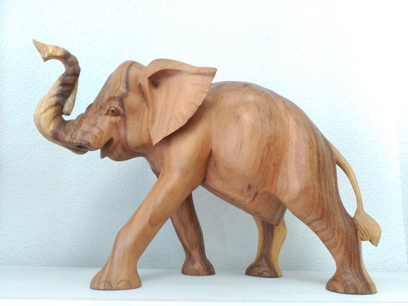 Figura elefante grande tallada en madera